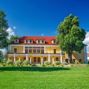 Vysoké Tatry: Pobyt v pohádkovém zámečku Kaštieľ Lučivná *** se snídaněmi formou bufetu a slevou do aquaparku