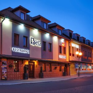 Slovácko: Výlet za vínem do Bzence do Hotelu Beta *** s ochutnávkou 30 druhů vín, láhví vína a polopenzí