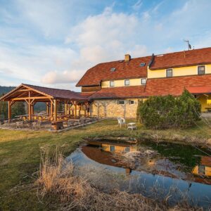 Národní park Šumava: Penzion U Mauritzů s farmou se zvířátky a snídaní + možnost privátního wellness