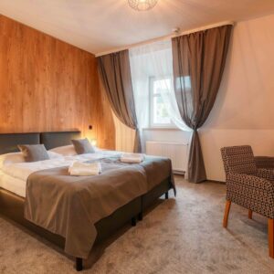 Jeseníky v Hotelu Lípa **** se snídaní či polopenzí a neomezeným wellness s vířivkou, saunami a krbem