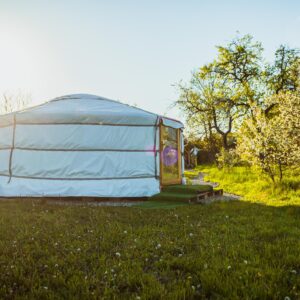 Romantický pobyt u Liptova v originální Jurtě pod Kriváňom s finskou saunou, ohništěm + uvítací balíček