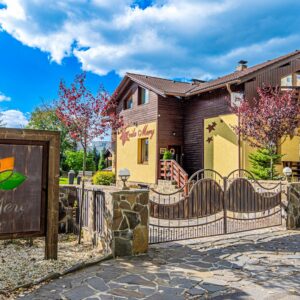 Vysoké Tatry: Poprad ve Vile Mery *** s polopenzí, wellness (3 sauny) a dětským hřištěm + slevy na atrakce