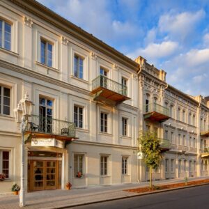 Františkovy Lázně: Badenia Hotel Praha *** s polopenzí, neomezeným wellness a ozdravnými procedurami + oplatky