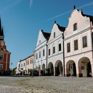 Pobyt přímo u památek UNESCO: Historické centrum Telče v romantickém Penzionu No. 20 se snídaní formou bufetu
