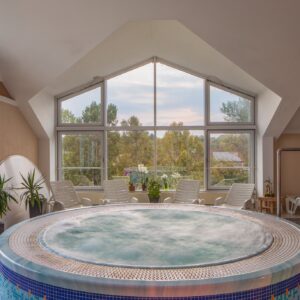 Pobyt u Balatonu: Kristály Hotel Keszthely **** s polopenzí a neomezeným wellness + balíček slev na procedury