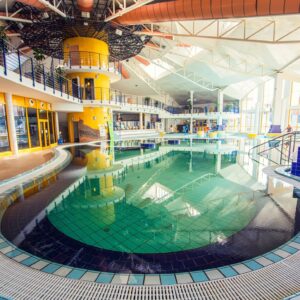 Dovolená přímo v areálu lázní: Park Inn by Radisson Sárvár ****+ s all inclusive a termálními bazény + animace