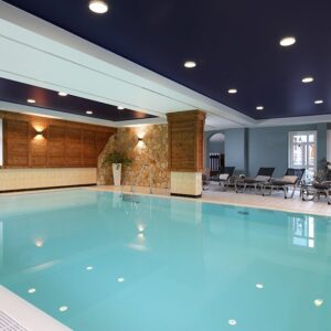 Dolní Franky: Seehotel Niedernberg ****superior na břehu jezera se snídaní, vnitřním bazénem a saunami