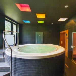 Pobyt 3 km od centra Karlových Varů: Parkhotel Carlsbad Inn **** s polopenzí, privátním wellness a masáží