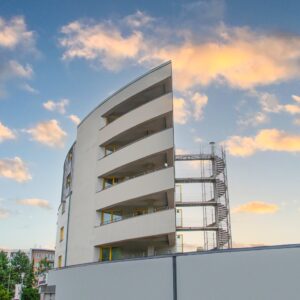 Liberec u Ještědu (nejen) pro sportovce: Hotel Arena *** se snídaní + každodenní skipas a vstupenky na hokej