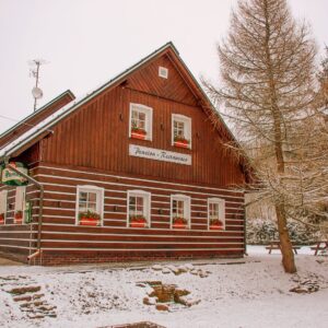Krkonoše: Černý Důl u ski areálu a Stezky korunami stromů v Penzionu Čistá se snídaněmi + Prosecco neomezeně