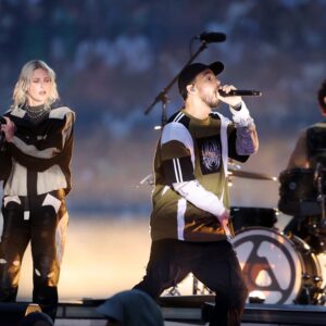 Linkin Park naživo v Curychu: Velkolepá show legendární kapely na stadiou Letzigrund + prémiové ubytování