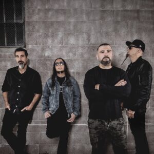 Metalová ikona System of a Down živě v Düsseldorfu: Vstupenky na koncert, nápoje, ubytování v prémiovém hotelu