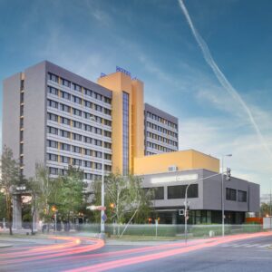 Praha jen 5 km od centra: Pobyt v Hotelu ILF *** se snídaní formou bufetu + sleva do hotelové kavárny/baru