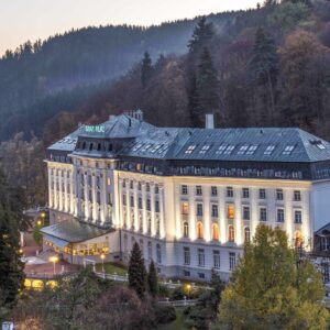 Radonové lázně Jáchymov: Hotel Radium Palace **** s polopenzí a lázeňským centrem (bazény a sauny) + masáž