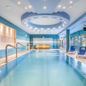 Velký Meder u aquaparku Thermal Corvinus ve Spa & Wellness Hotelu Orchidea *** s polopenzí, bazénem a saunami