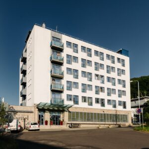 Karlovy Vary v blízkosti kolonád i lázní v Hotelu Marttel *** se snídaní a vstupenkou do dvou muzeí + sleva