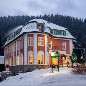 Krkonoše u sjezdovky: Pec pod Sněžkou v Hotelu Hořec **** se snídaní, vstupem do sauny a welcome drinkem