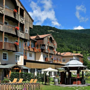 Trentinské Alpy: 3* hotel s polopenzí a bazénem