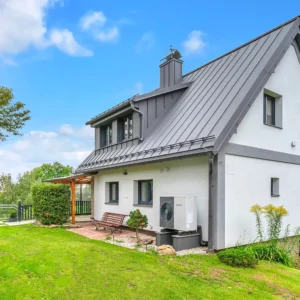 Chata v Podkrkonoší: venkovní wellness i herna