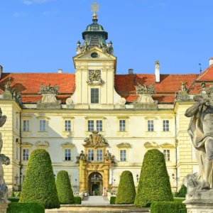 Odpočinek ve Valticích se snídaní a degustací vín