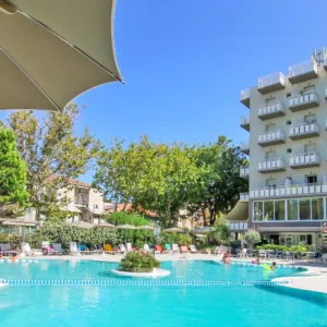 Pobyt u Rimini: plná či polopenze, bazén a animace