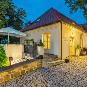 Designový hotel: snídaně i vstup na zámek