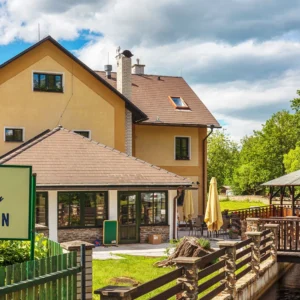 Pobyt v klidném penzionu na Šumavě se snídaní