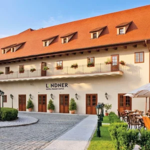 Pobyt u Strahovského kláštera: snídaně, sauna i drink