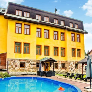 Janské Lázně: penzion se snídaní a polopenzí, wellness