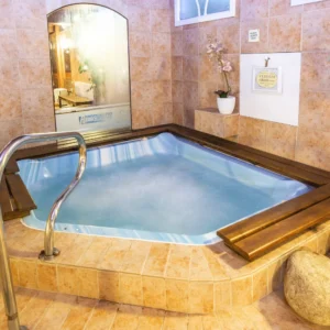 Pobyt ve Špindlu až pro 5 osob: jídlo i wellness