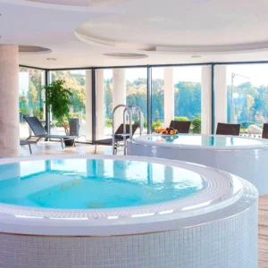 Luxusní hotel ve Velichovkách: snídaně i wellness