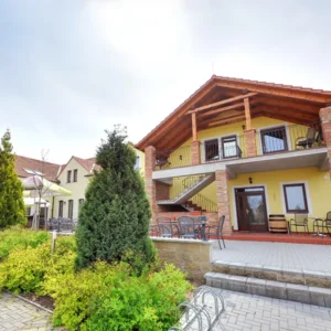 Pobyt ve Valticích se snídaní i degustací vína