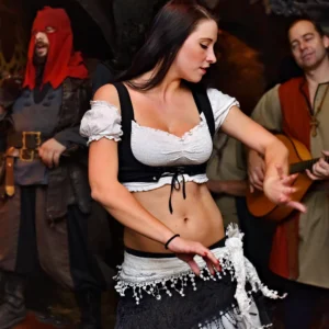 Noc ve Středověkém hotelu Dětenice s programem i hostinou