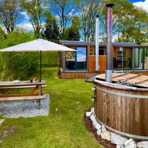 Jedinečný pobyt ve wellness vagónu na Třeboňsku