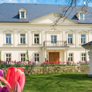 Pobyt na zámečku Petrovice se snídaní a wellness