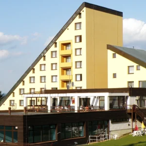 Bílé Karpaty s polopenzí, bazénem a vířivkou