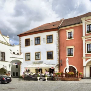 Centrum Krumlova: hotel se snídaní či polopenzí