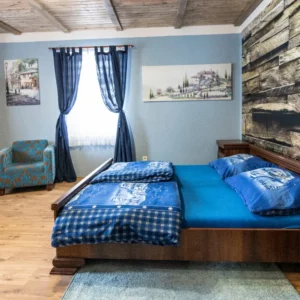 Stylové venkovské apartmány, exkurze do sklárny i kavárna