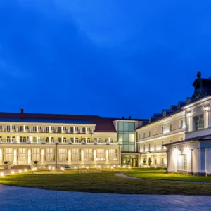 Turčianské Teplice: polopenze, procedury a wellness