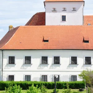Pobyt na zámku Čejkovice s polopenzí a prohlídkou