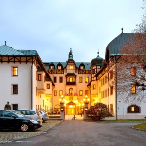 Luxus v Mariánkách: polopenze, wellness i procedury