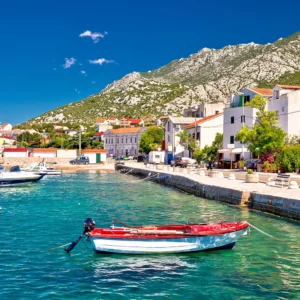 Chorvatský Karlobag: apartmán pro 4 os., 200 m na pláž