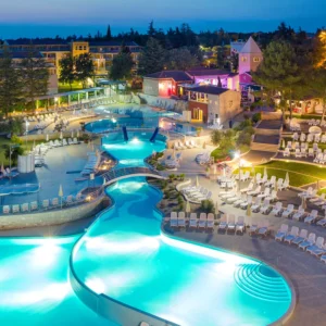 Super 4* resort v Umagu: jídlo, bazény, děti zdarma