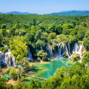 Zájezd do Chorvatska: Plitvická jezera i relax u moře