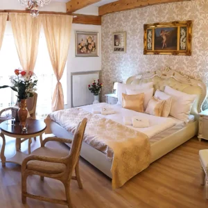 Pobyt se snídaní v historických pokojích ve Frýdlantu