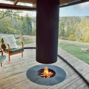 Treehouse ve středních Čechách: krásný krb a výhled