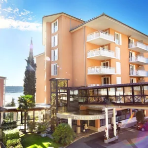 4* pobyt v Portoroži: jídlo, bazény, pláž, dítě zdarma