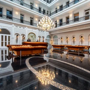 Hotel v centru Budapešti: snídaně a neomezeně wellness