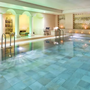 Boutique hotel se saunou a bazénem v centru Varšavy