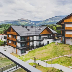 Resort v alpském stylu: jídlo a neomezený wellness